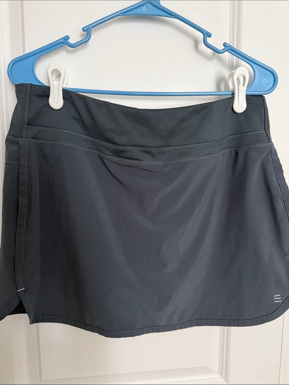 Women's Athletic Skort in Dark Gray